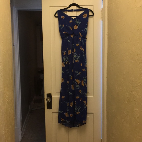 🌸2/$15 Floral maxi dress - Picture 3 of 5